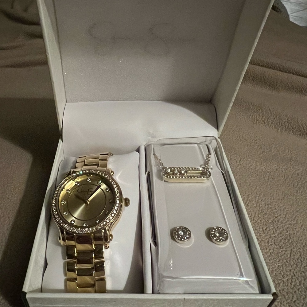 π π Jessica Simpson gift package, women watch+ matching necklace and earring - Picture 2 of 8